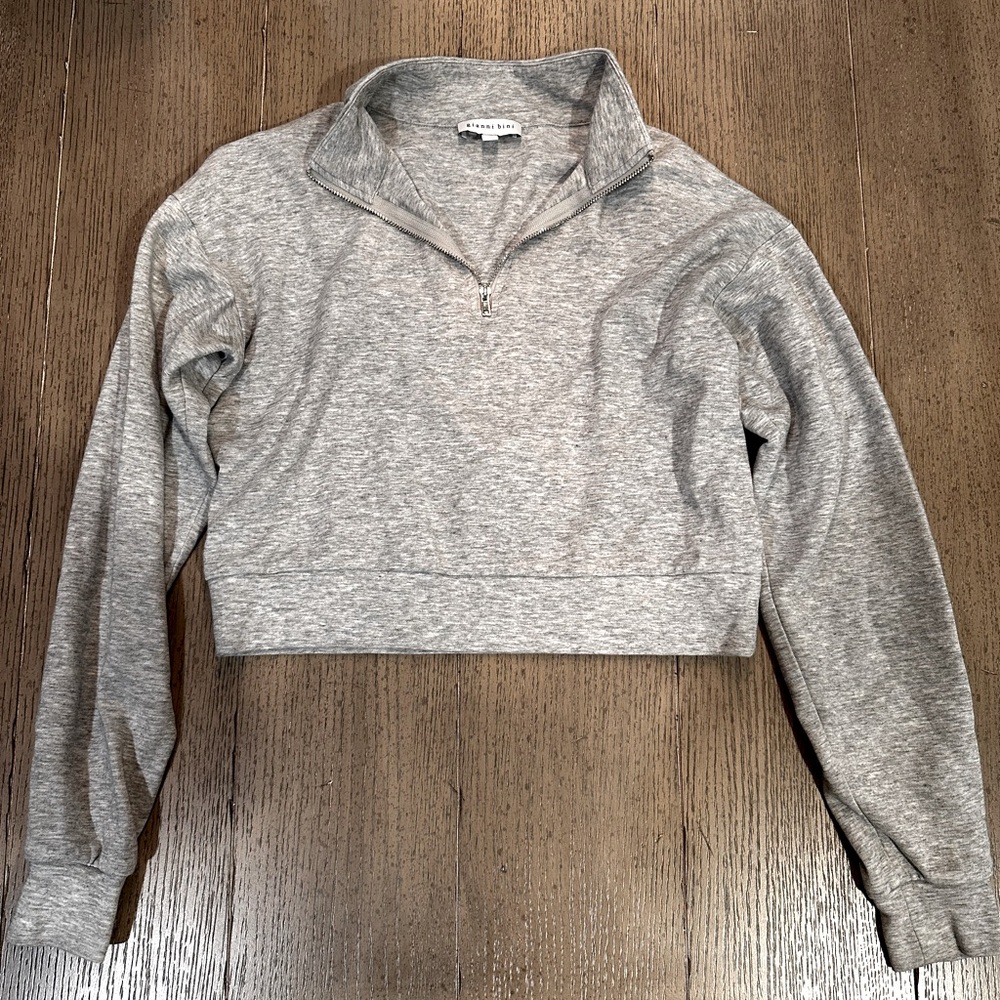 Gianni Bini Gray Quarter-Zip Women's Top